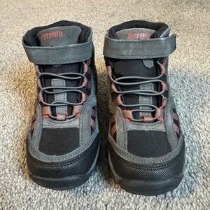Northside Kids' Black and Gray Boots with Red Accents